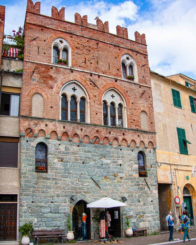 Casa Pagliano, casa histórica en el casco antiguo de Noli