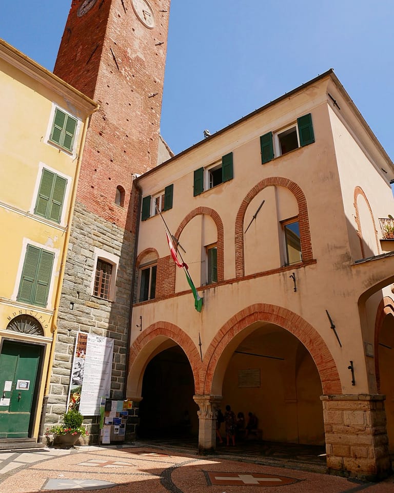 The Loggia della Repubblica, with the plaques to Noli’s notable figures.